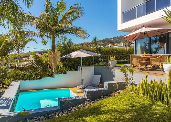 Villa Hibiscus By An Island Apart