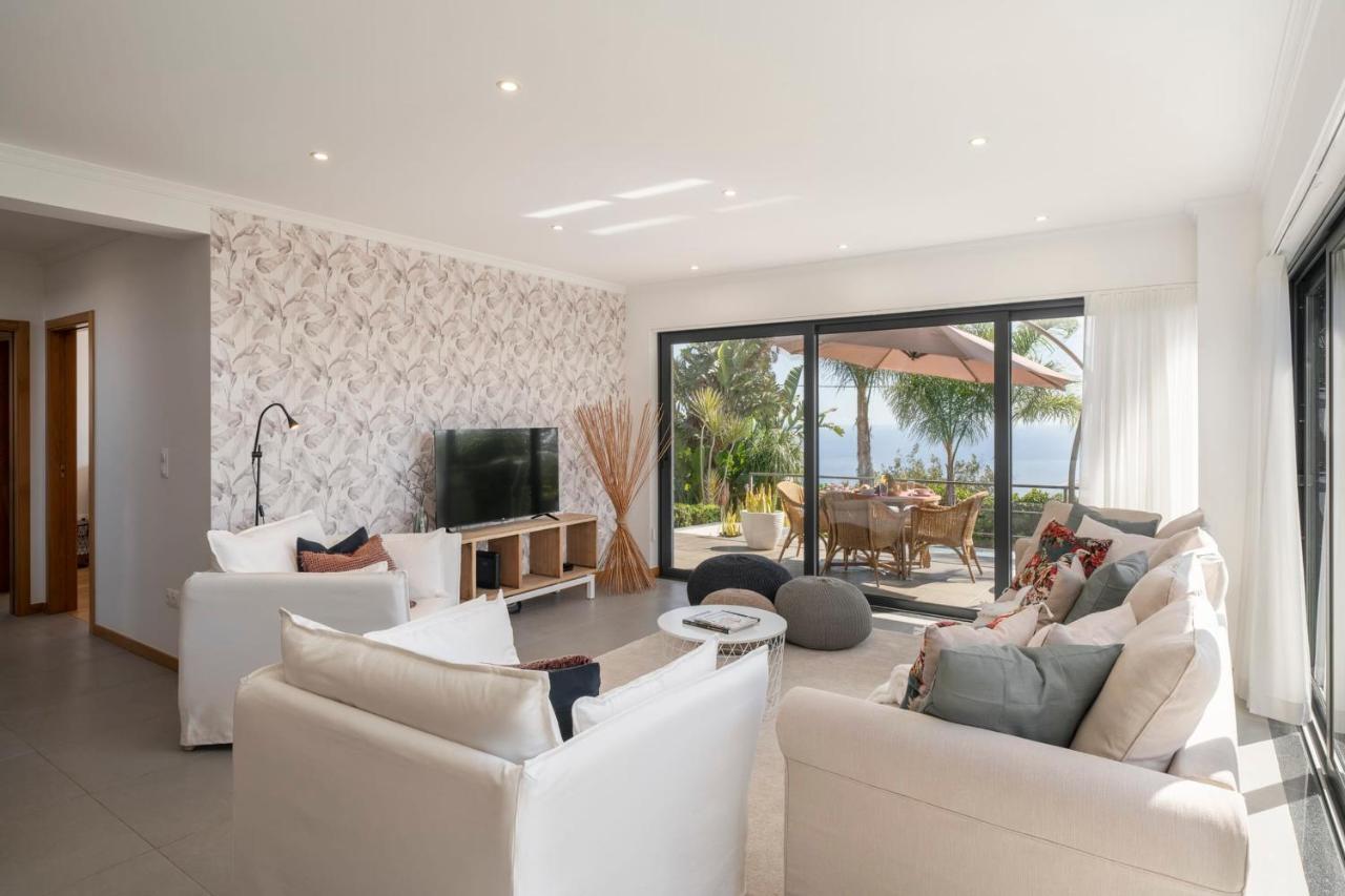 Villa Hibiscus By An Island